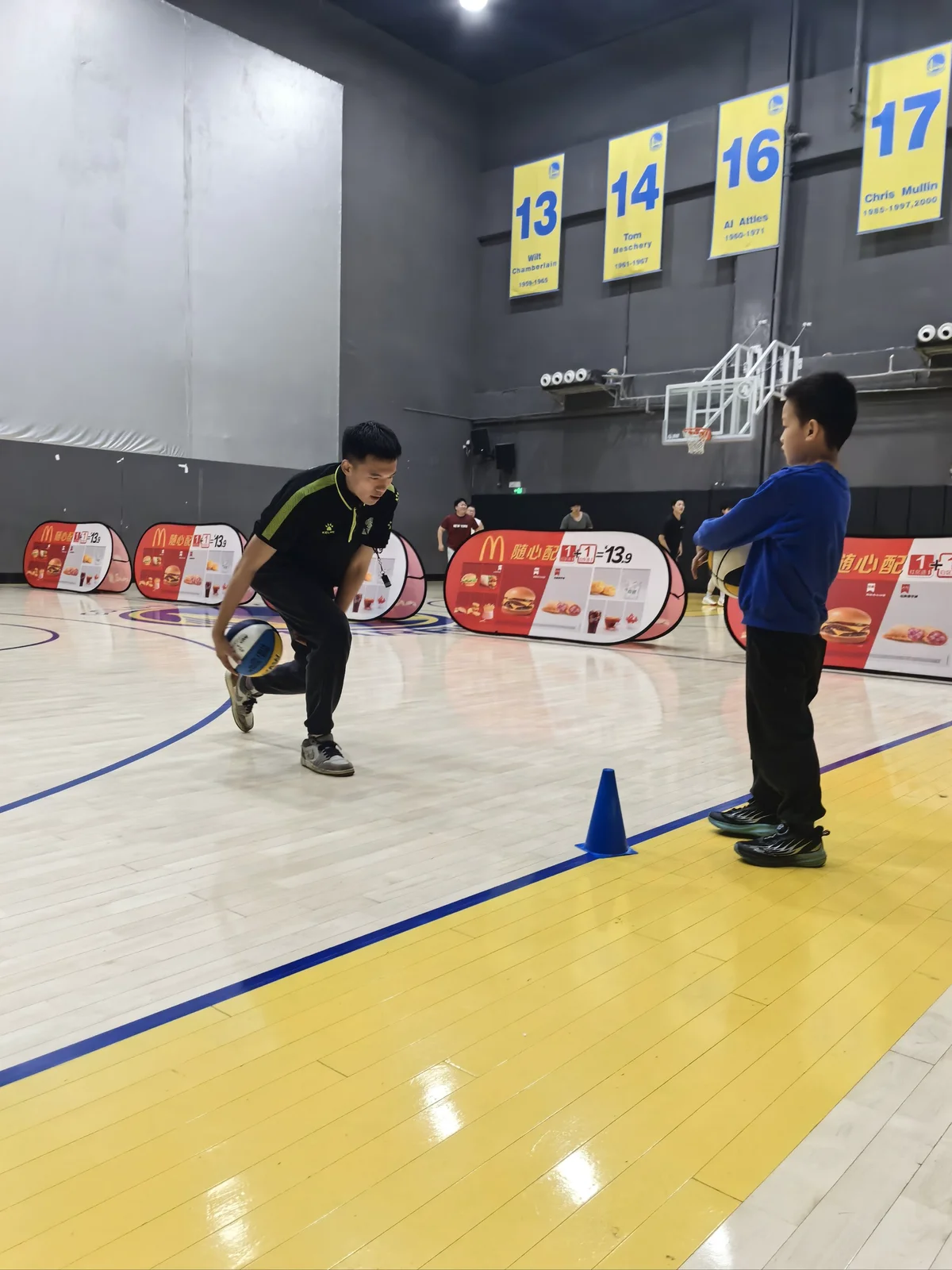 如何通过合理的营养补充来支持篮球恢复训练?_1